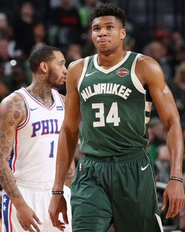 半场战报-公牛62-58领先骑士 吉迪13分 米切尔15分 加兰11+5（半场快讯：公牛62-58暂领先骑士，吉迪13分，米切尔15分，加兰11分5助攻）