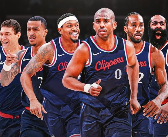 王曼昱3-0横扫李恩惠，发挥稳定，技术多样，孙颖莎等队友观战学习。（王曼昱3-0完胜李恩惠，状态稳健技法多变，孙颖莎等队友场边观摩学习）