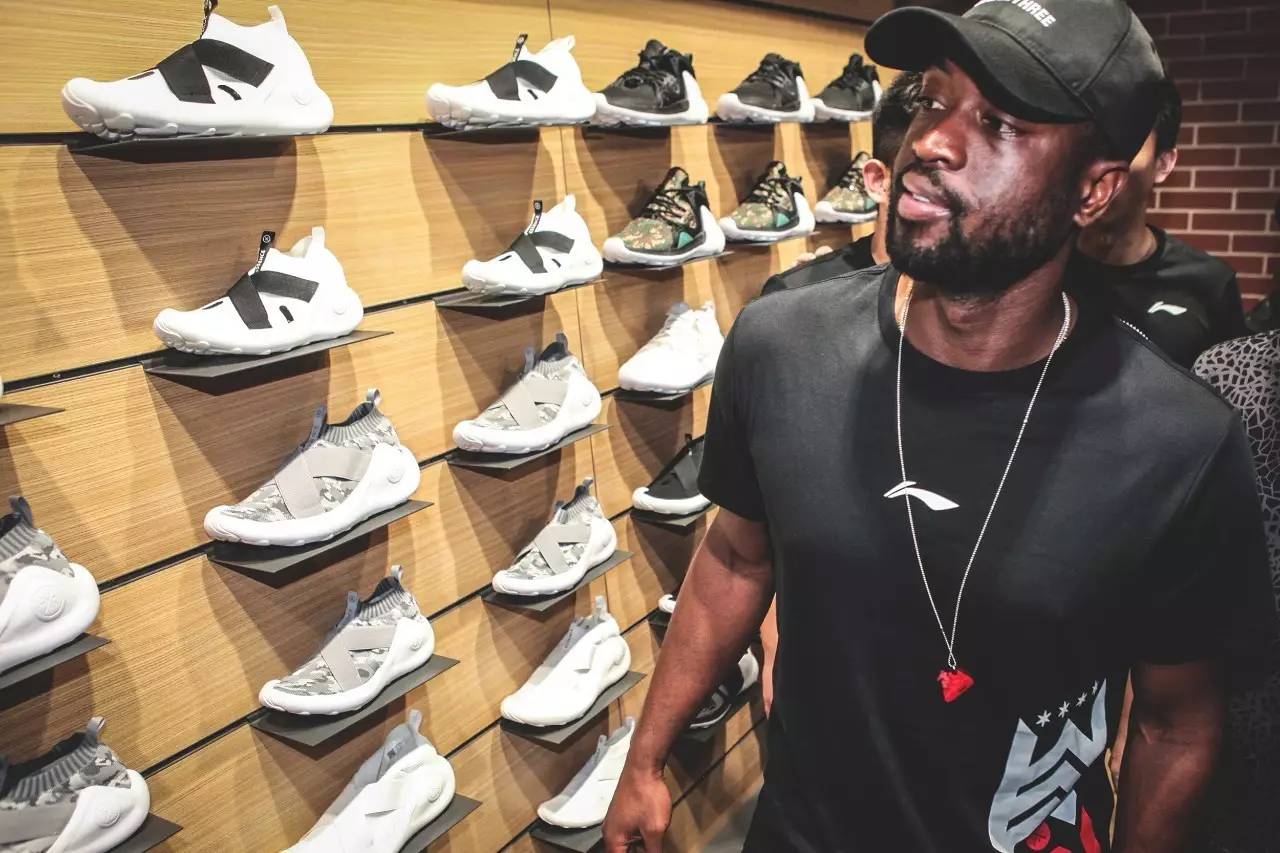 半场战报：莱切2-0都灵，班达建功，拉萨纳-库利巴利破门（半场：莱切2-0领先都灵，班达、拉萨纳-库利巴利相继破门）