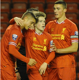 狼队14轮仅积2分排名英超垫底，上赛季曾双杀曼联（从双杀曼联到14轮仅2分：狼队跌至英超末席）