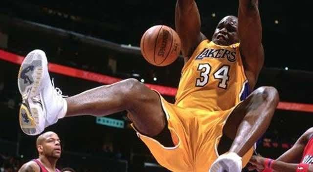 北京时间12月12日凌晨04：00，欧协联联赛阶段将上演一场典型的强弱对话。（欧协联联赛阶段强弱分明之战将于北京时间12月12日04：00打响）