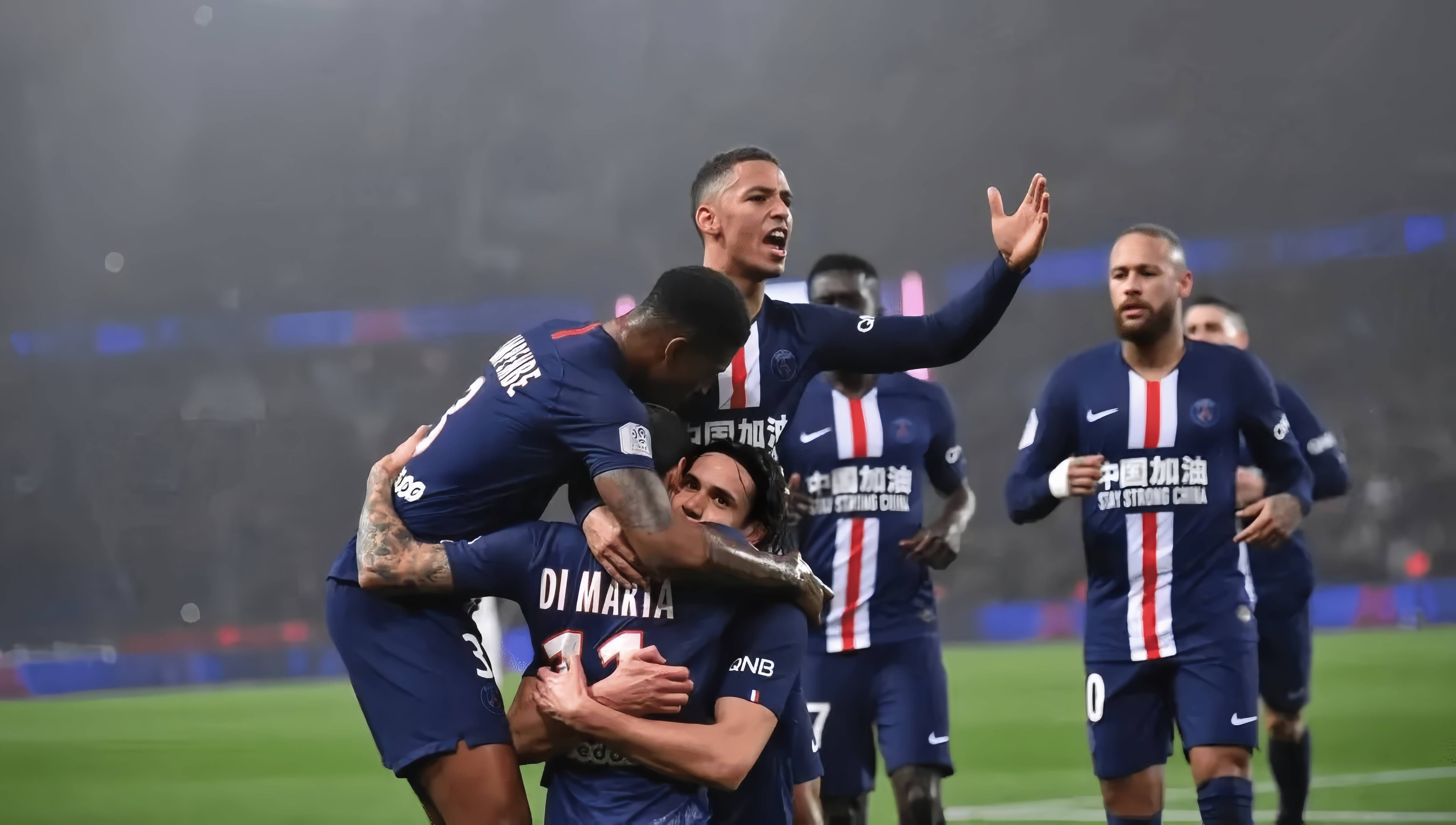 泽林斯基：我的进球有些幸运，这场地根本没法踢球，腿都痛了（泽林斯基：进球有点运气，这场地太差根本踢不了，腿都疼）