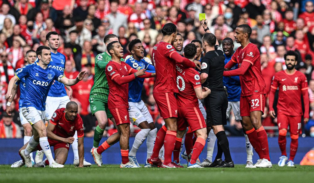 看完曼联vs埃弗顿中b费的触球集锦，拉爵还是把他卖了吧（看过曼联对埃弗顿的B费触球集锦后，拉爵还是该把他卖了吧）