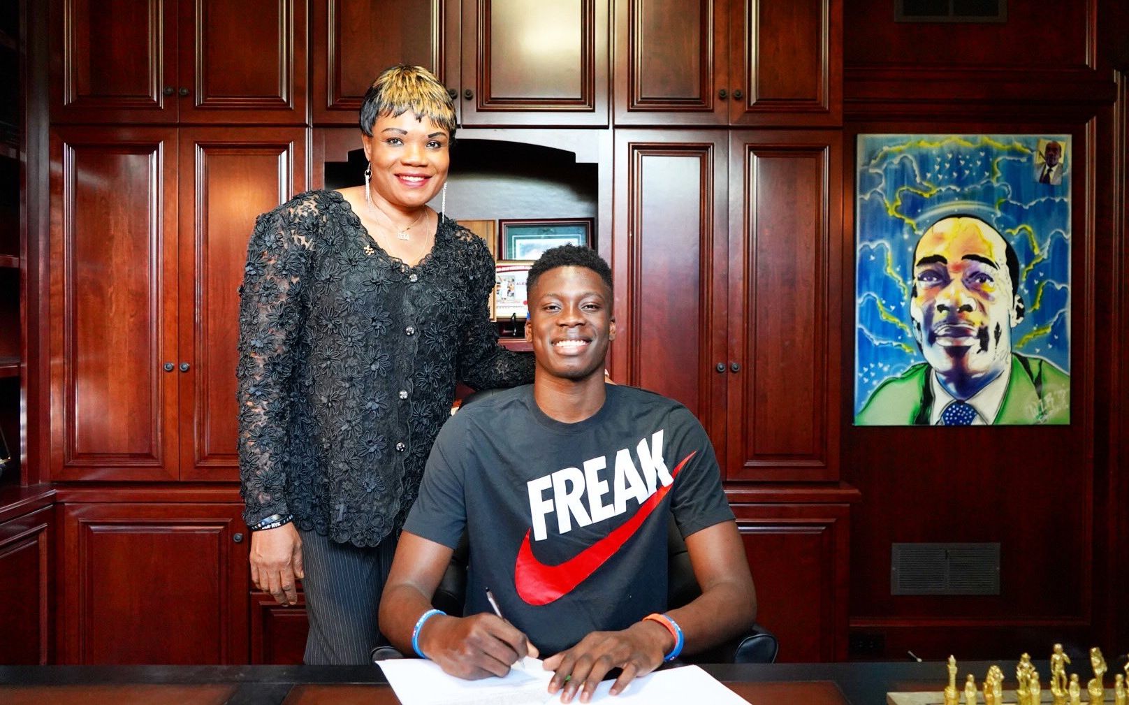 默森：斯凯利在防守时走神了，不过卡尔的进球确实精彩绝伦（默森：斯凯利防守走神，卡尔这粒进球惊艳绝伦）