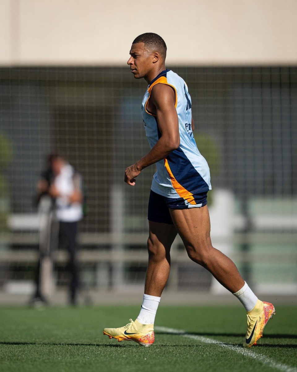 欧联&欧协联看点：贝蒂斯vs里昂——矛盾大战（欧战双线焦点：贝蒂斯vs里昂，风格对决）